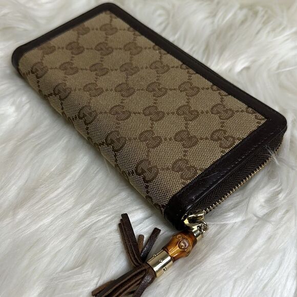 💯Authentic Gucci Zipped Long Wallet 🍀 - Picture 14 of 16